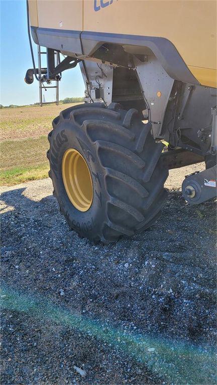 Main image CLAAS LEXION 740 6